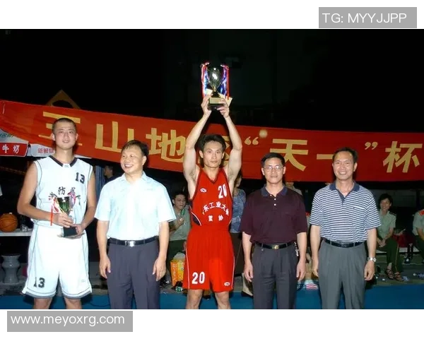 杯赛点评：重庆篮球队的意识表现